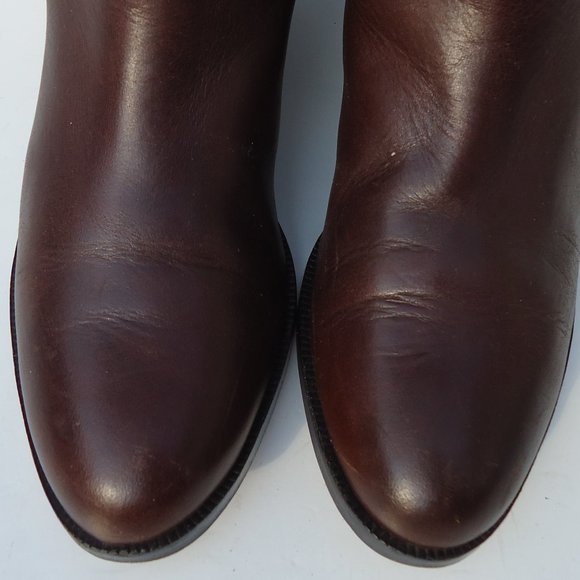 SIZE 6 B. COLE HAAN brown leather riding boots. - Picture 11 of 16